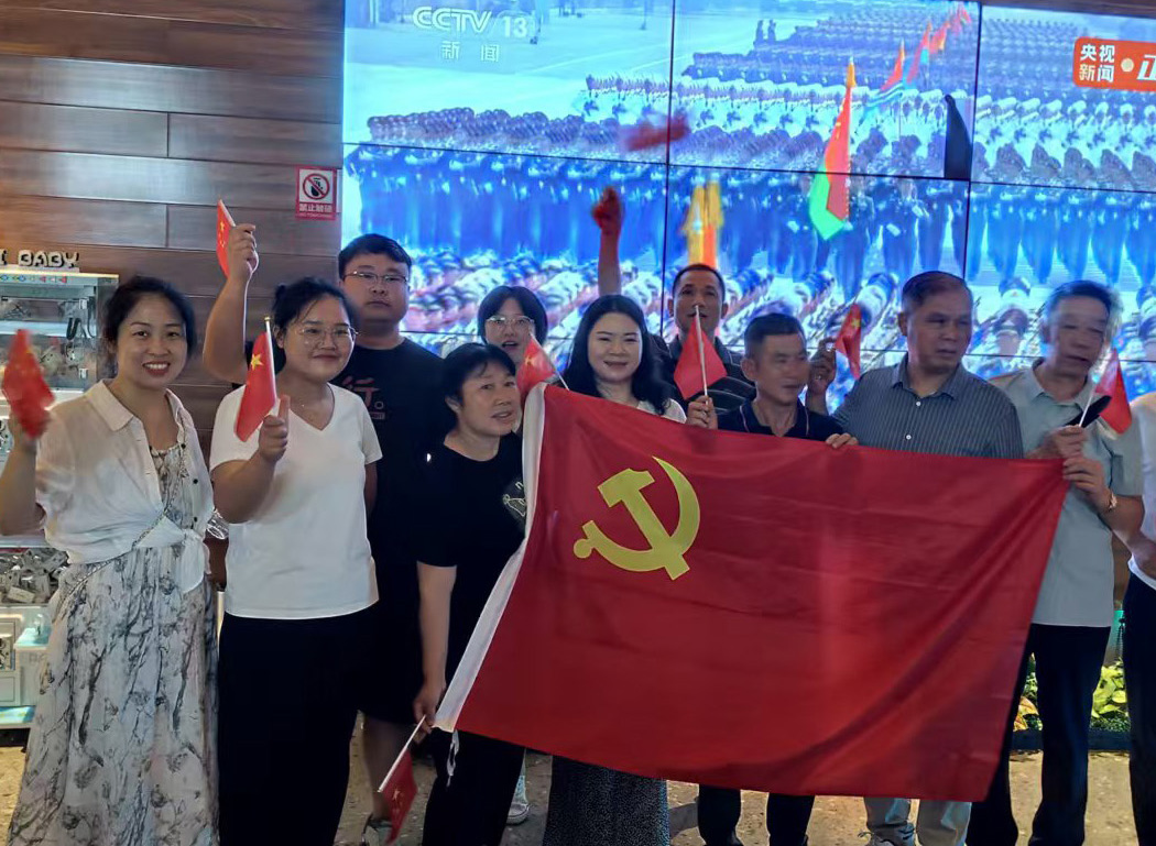 合照_改.jpg